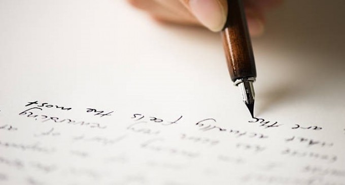 Măiestria Cuvântului în Erele Digitale: Cum Să Scrii un Articol Captivant