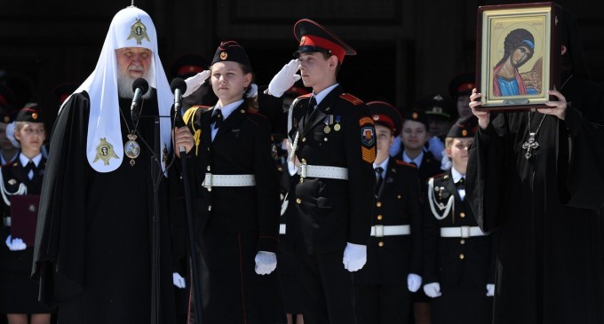 Patriarhul Kirill vrea interzicerea „încurajării femeilor de a avorta” în Rusia pentru a rezolva problema demografică