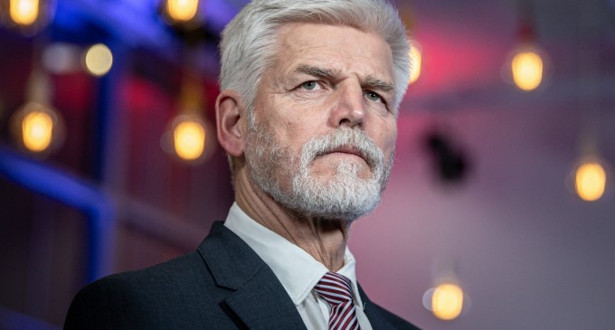 Preşedintele Cehiei remarcă un „paradox istoric”, în discursul de Ziua Victoriei în Europa / Între timp, în Rusia cuvântul „pace” a ajuns tabu