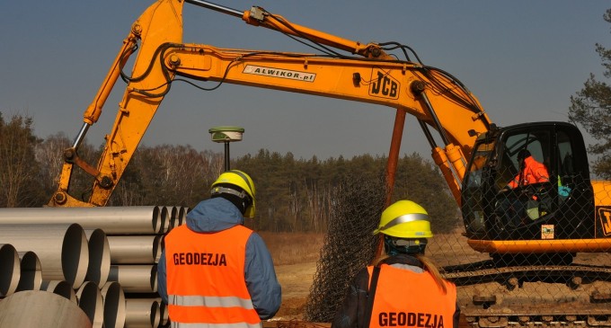 Foraje Profesionale de Mica si Mare Adancime: Solutii Pentru Apa Potabila de la PilotiForati.ro