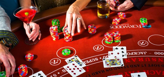 Trebuie să Ai 18 Ani ca să Joci la Cazinouri Online?