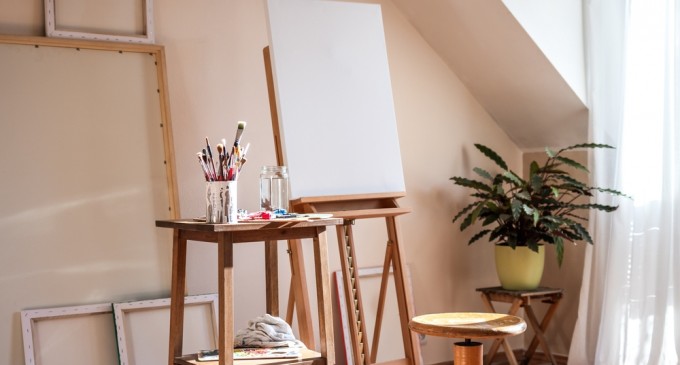 Beneficiile folosirii pânzei pe șasiu în locul pânzei tradiționale