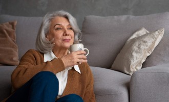 Cum poți avea grijă acasă de o persoană care suferă de diabet