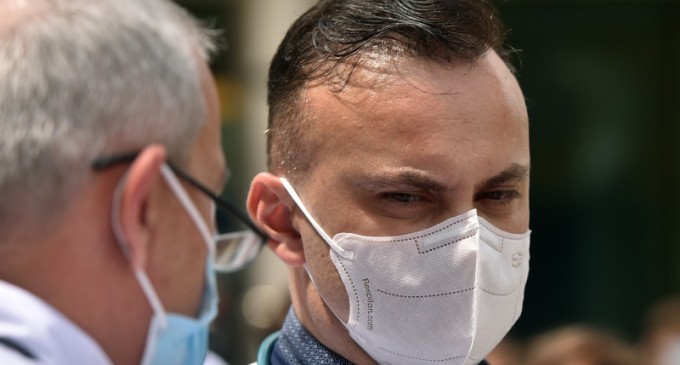 Medicul Adrian Marinescu: Bacteria care provoacă sindromul plămânului alb nu a venit cu avionul la noi / Nu sunt cazuri de import, nu e nimic misterios