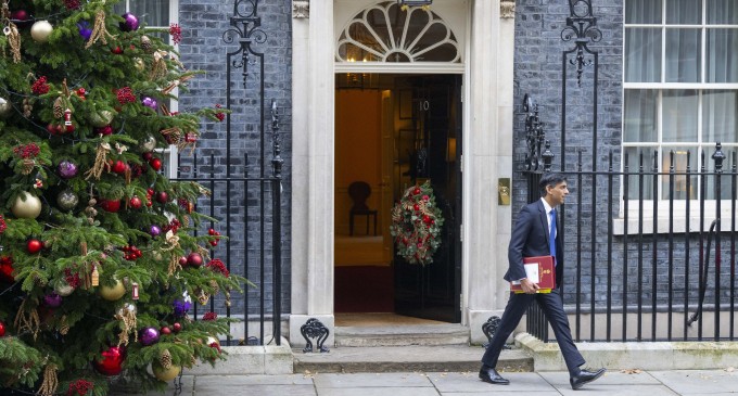 VIDEO Discurs dur al premierului britanic, alături de Georgia Meloni: Migraţia riscă să copleşească Europa