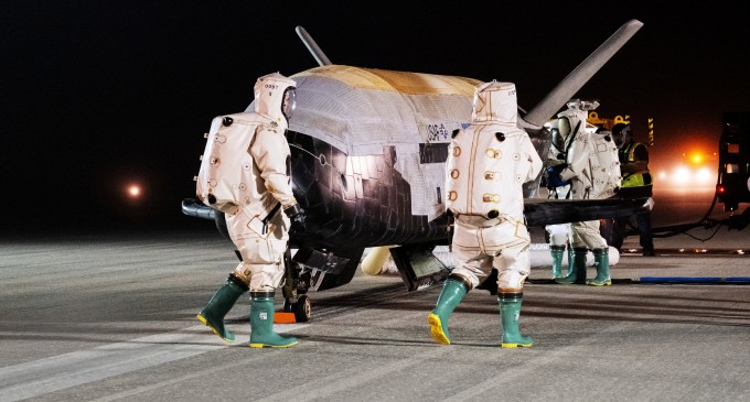 SpaceX a amânat lansarea dronei spațiale secrete a X-37B a armatei americane