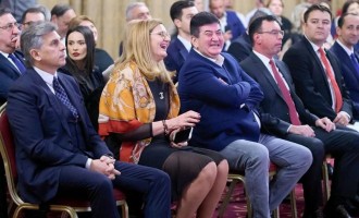 GSP: Imagini incredibile! David Popovici și ceilalți performeri de la CS Dinamo, trecuți în planul doi. Cum a apărut Gabi Oprea, fostul șef al MAI, la „Gala Sportului Dinamovist”