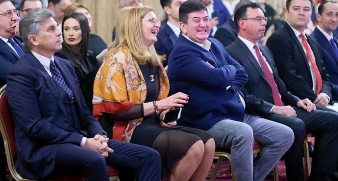 GSP: Imagini incredibile! David Popovici și ceilalți performeri de la CS Dinamo, trecuți în planul doi. Cum a apărut Gabi Oprea, fostul șef al MAI, la „Gala Sportului Dinamovist”