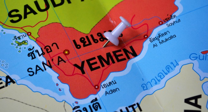 Flota americană trimite noi nave în Marea Roşie, în timp ce rebelii houthi ameninţă navigaţia comercială