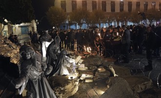 VIDEO Betleemul marchează Crăciunul cu o scenă a Nașterii lui Iisus printre moloz și sârmă ghimpată în solidaritate cu oamenii din Gaza