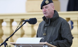Comandantul șef al armatei olandeze își avertizează țara să se pregătească de un război cu Rusia