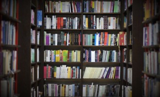 Rafturile de biblioteca, esentiale pentru organizarea cartilor