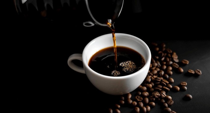 Cafea Neagră cu Ganoderma: O Băutură Plină de Proprietăți Benefice