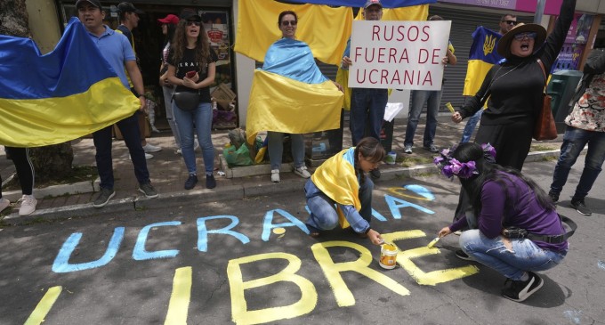 Ecuadorul renunţă să mai livreze Ucrainei material militar din epoca sovietică, după ce decizia a înfuriat Moscova