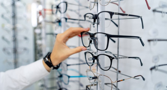 Ai probleme cu vederea? Iată 3 metode pentru a o corecta!