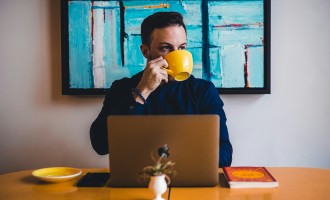 Descoperă ACUM cele mai eficiente moduri de a reuși să fii productiv la muncă!