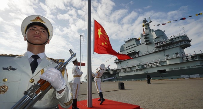 Garda de coastă chineză a folosit tunuri de apă împotriva navelor filipineze în Marea Chinei de Sud