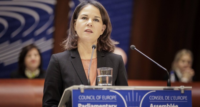 Germania: Ministrul de Externe Baerbock consideră că Israelul trebuie să renunţe la controlul asupra Fâşiei Gaza după război