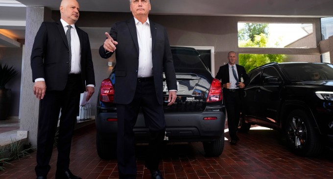 Brazilia: Jair Bolsonaro a petrecut două zile la ambasada Ungariei după confiscarea paşaportului