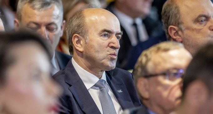 Tudorel Toader pierde șefia Universității „Alexandru Ioan Cuza” din Iași. Liviu Maha este noul rector