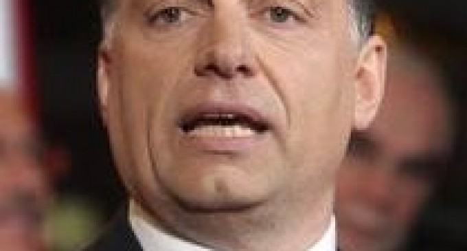 Zeci de mii de oameni au manifestat la Budapesta împotriva lui Viktor Orban