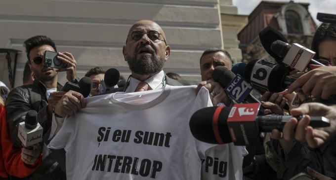 Nicușor Dan: „Domnul Piedone e un interlop” / Piedone: „Mă pot vota interlopi, dar nu sunt asociat cu ei”