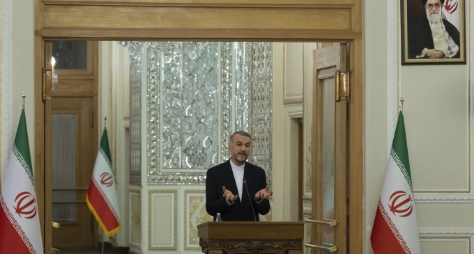 Iranul învinuiește Statele Unite Statele Unite, ca aliat al Israelului, pentru lovitura aeriană în care au murit doi generali ai săi