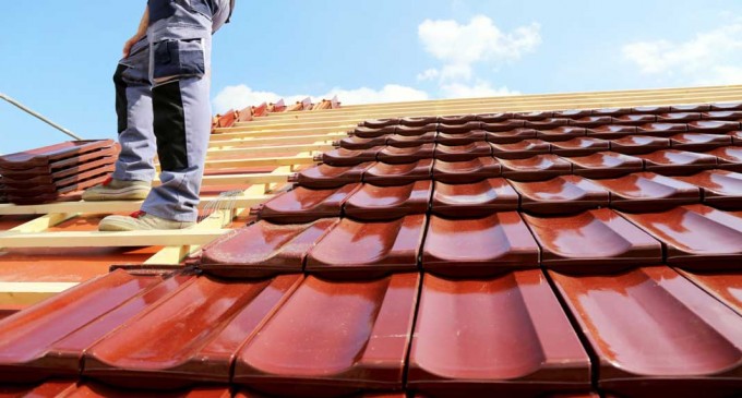 Expert în Acoperișuri și Renovări de Fațade cu Balazsdachdecker