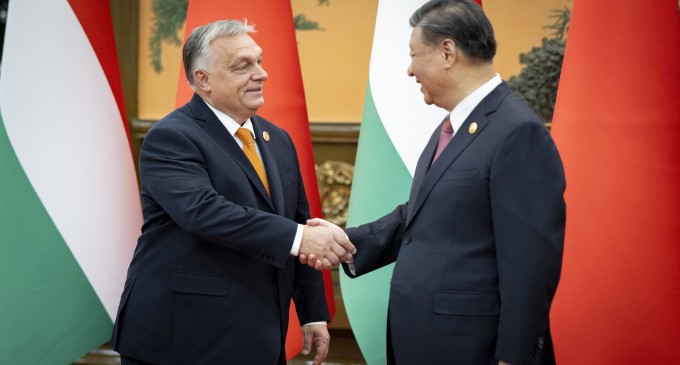 Xi Jinping laudă politica „independentă” a Ungariei, înaintea întâlnirii cu Viktor Orban. Ce caută liderul chinez la Budapesta
