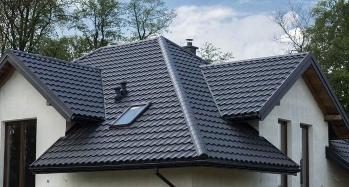 Alege Profesioniștii Potriviți pentru Acoperișul și Fațada Casei Tale pe anunturi-reparatii-acoperisuri.ro