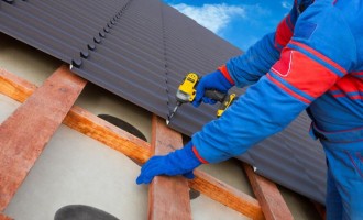 Calitate și Siguranță pentru Casa Ta cu Profesioniștii de pe anunturi-reparatii-acoperisuri.ro