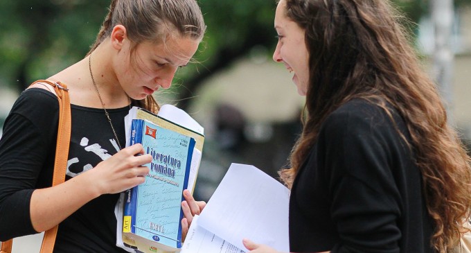 Elevii de clasa a XII-a și a XII-a încheie cursurile vineri. Ultima zi de înscriere la Bacalaureat 2024 / Calendar BAC 2024