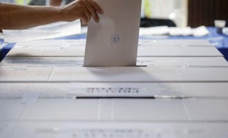 USR acuză că că Biroul Electoral a decis vineri că pot fi tipărite buletine de vot suplimentare și pot fi transportate între secţii în ziua alegerilor / Cum își motivează BEC decizia