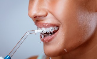 Rolul dușului bucal în combaterea respirației neplăcute