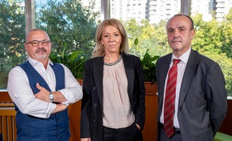 Ce riscuri văd unele bănci pentru 2025: creșteri de taxe și scăderea consumului 