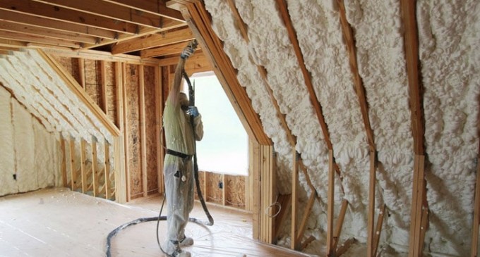 Izolația cu Spumă Poliuretanică: Soluția Ideală pentru Eficiența Termică