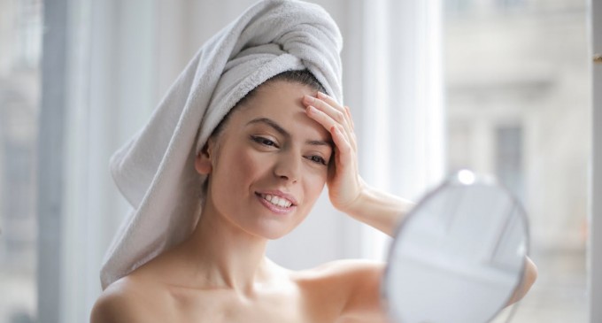Top 5 alimente anti-îmbătrânire care îți îmbunătățesc rutina zilnică de îngrijire a pielii
