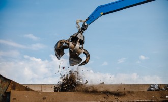 Demolări controlate, cu clește hidraulic: eficiență, precizie și siguranță în șantier