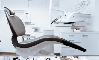 Ghid complet pentru îngrijirea danturii după o procedură estetică