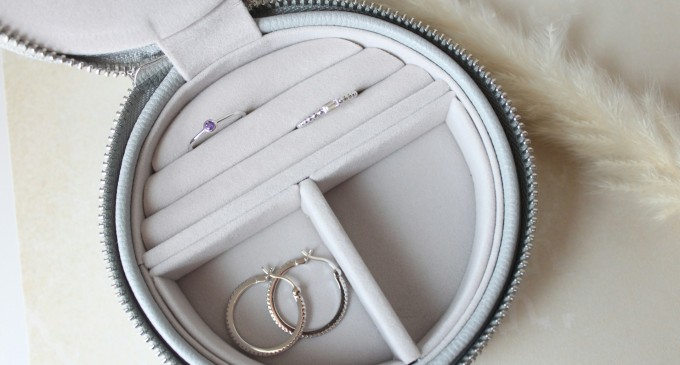 Argintul – mai mult decât un metal prețios: De ce bijuteriile din argint continuă să fascineze?