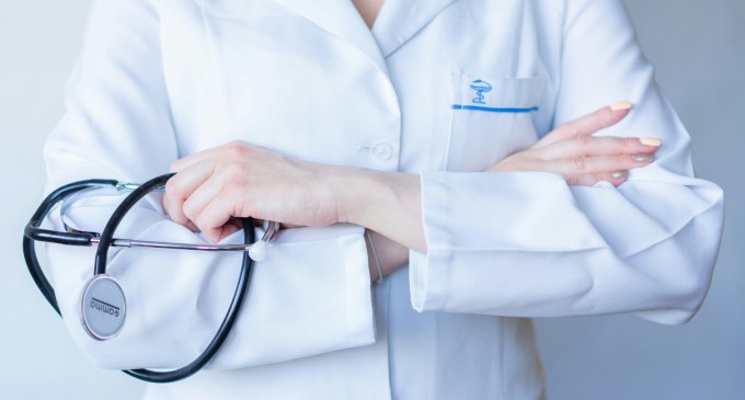 Fără bisturiu: cele mai noi tehnici în proctologia actuală