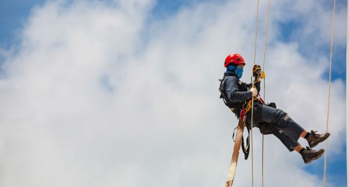 De ce să apelați la un alpinist utilitar în Cluj pentru clădirile dvs