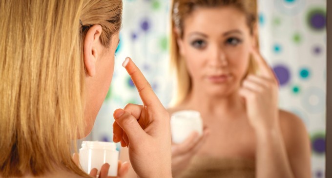 Cum îți creezi o rutină completă de îngrijire a tenului în funcție de vârstă