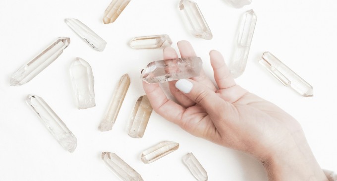 De ce creierul reacționează diferit la forme geometrice precum cristalele – Ce spune neuroestetica despre acest fenomen?