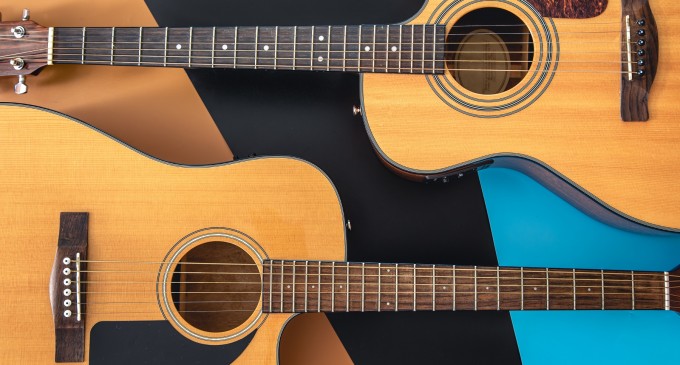 Chitară Acustică sau Electrică? Ghidul începătorului