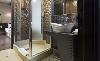 Cădițe de duș: materiale si înălțimi potrivite pentru baia ta