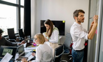 Cum să optimizezi capitalul de lucru în firmele IT aflate în creștere?