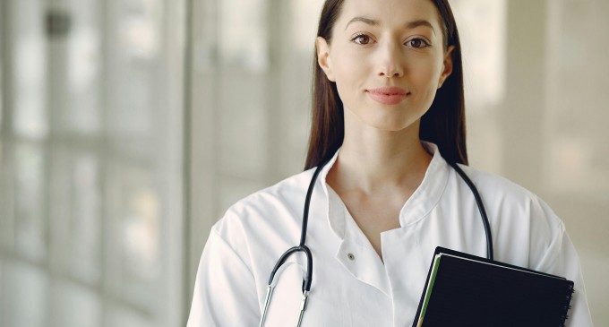 Proctologia pe înțelesul tuturor: simptome, cauze și soluții actuale