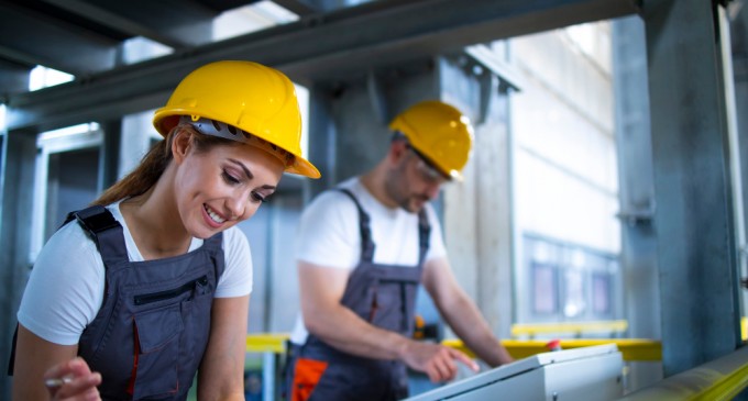 Cum îți schimbi cariera fără să o iei complet de la zero