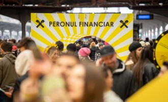Mii de români au primit sfaturi financiare la Peronul Financiar,  înainte de plecarea în mini-vacanța de 1 Mai